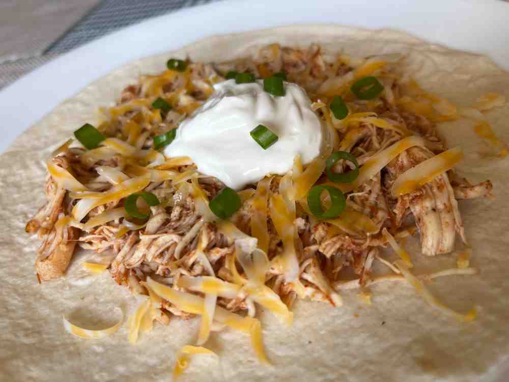 Slow Cooker Salsa Chicken
