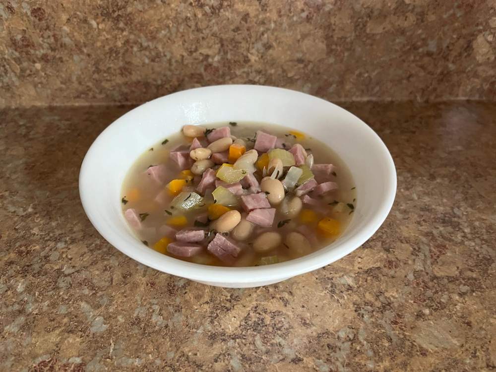 Stovetop Ham and Bean Soup